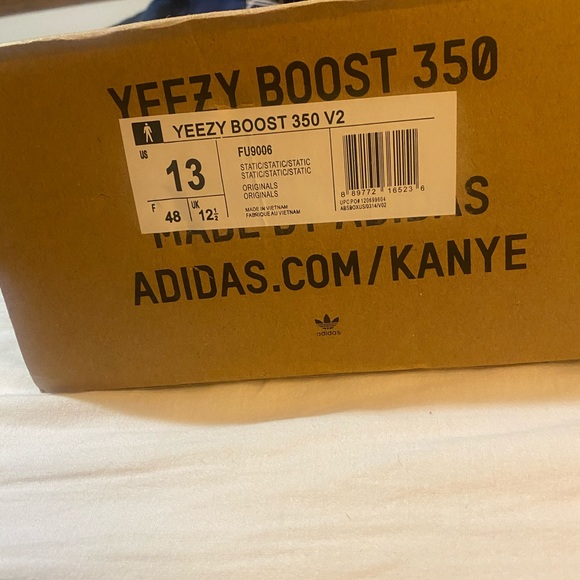 Yeezy 350 Boost black non-reflective - Picture 3 of 5